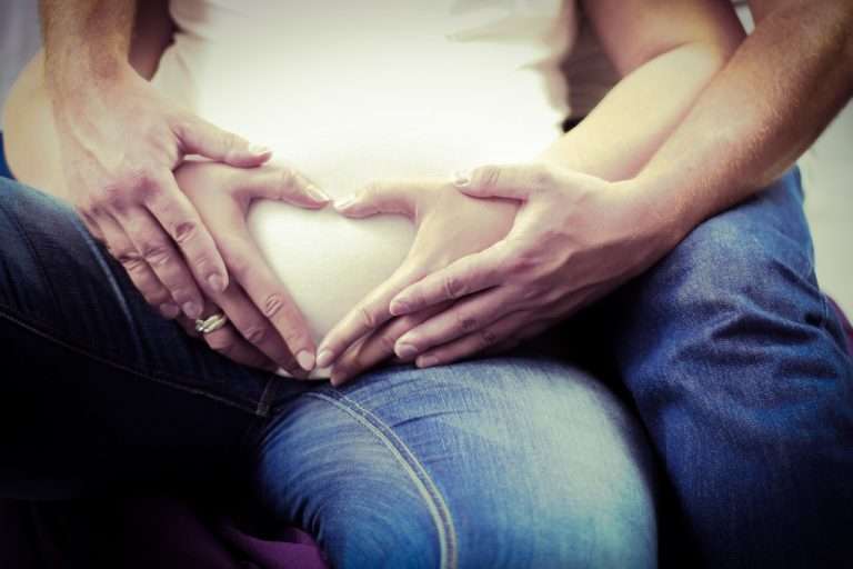 baby-belly-1533541_1280