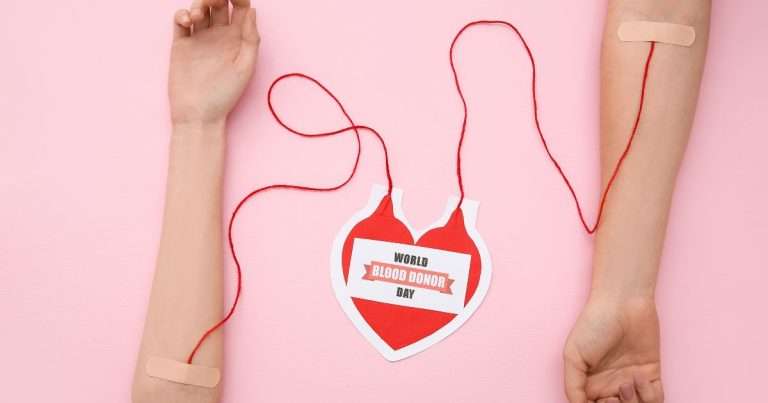 due persone unite dalla flebo di sangue