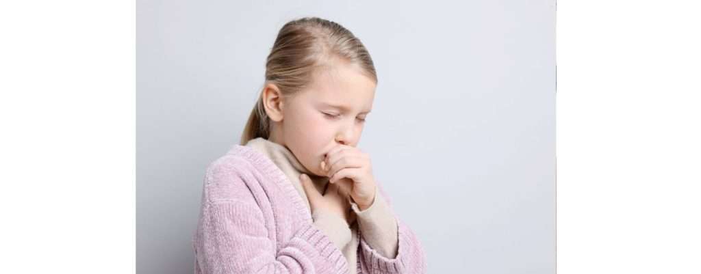 bambina con difficoltà a respirare